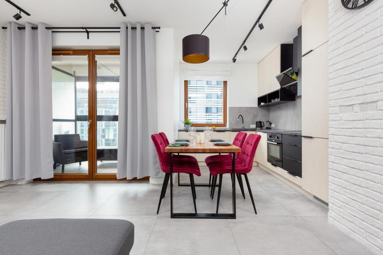 City Center Apartments Grzybowska With Parking By Noclegi Renters Warsaw Exterior photo