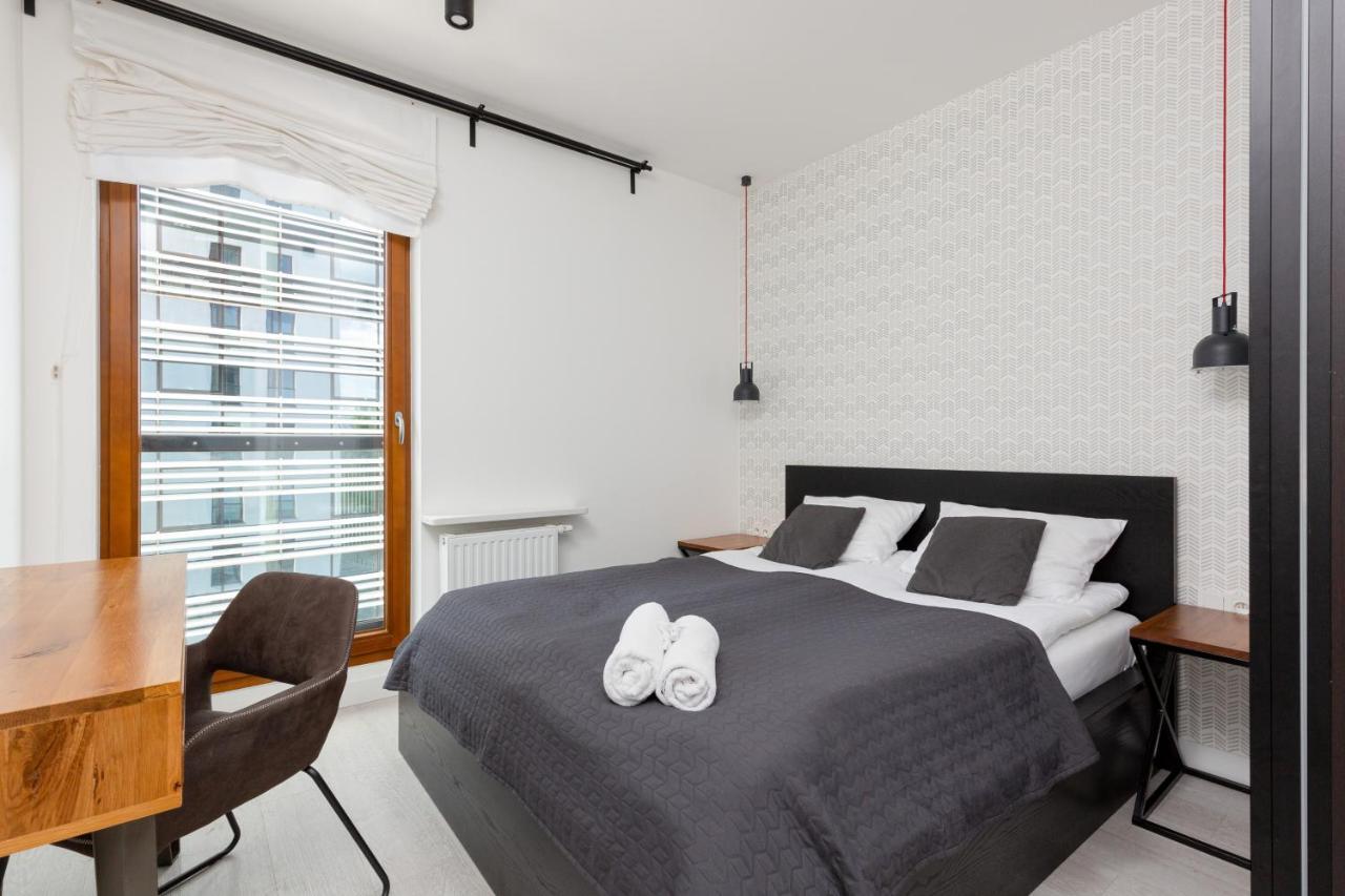 City Center Apartments Grzybowska With Parking By Noclegi Renters Warsaw Exterior photo